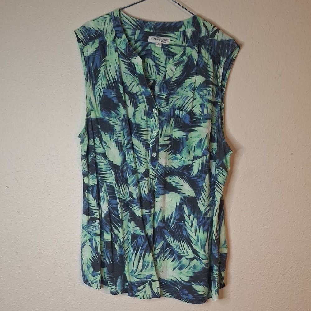 Kim Rogers Tropical Leaf-Print Sleeveless Button Front Top in Teal & Navy